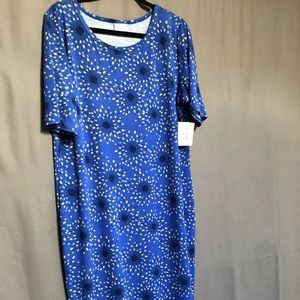 LuLaRoe Julia in 3X.